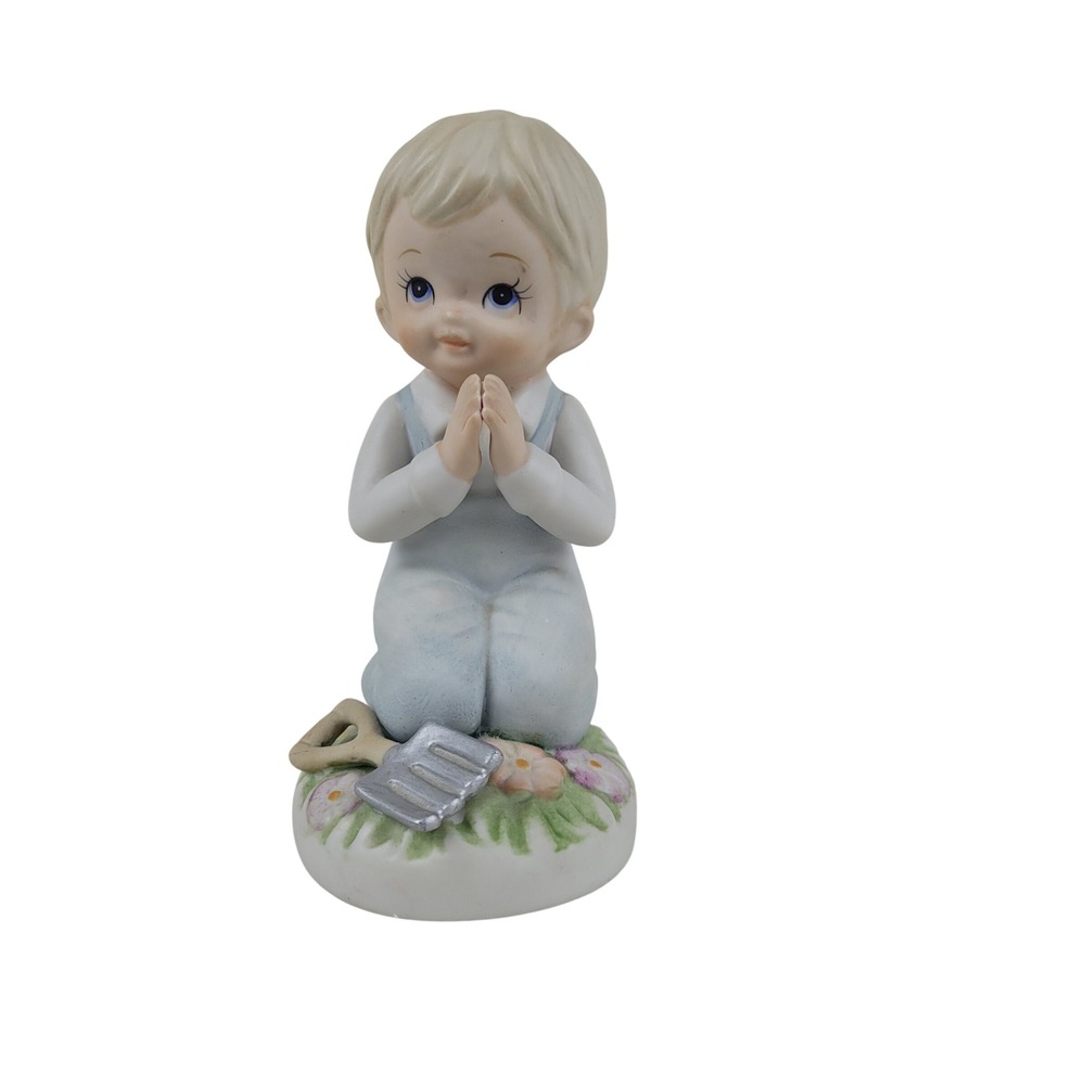 Vintage Homco Porcelain‎ Figurine Praying Boy in Overalls 1452